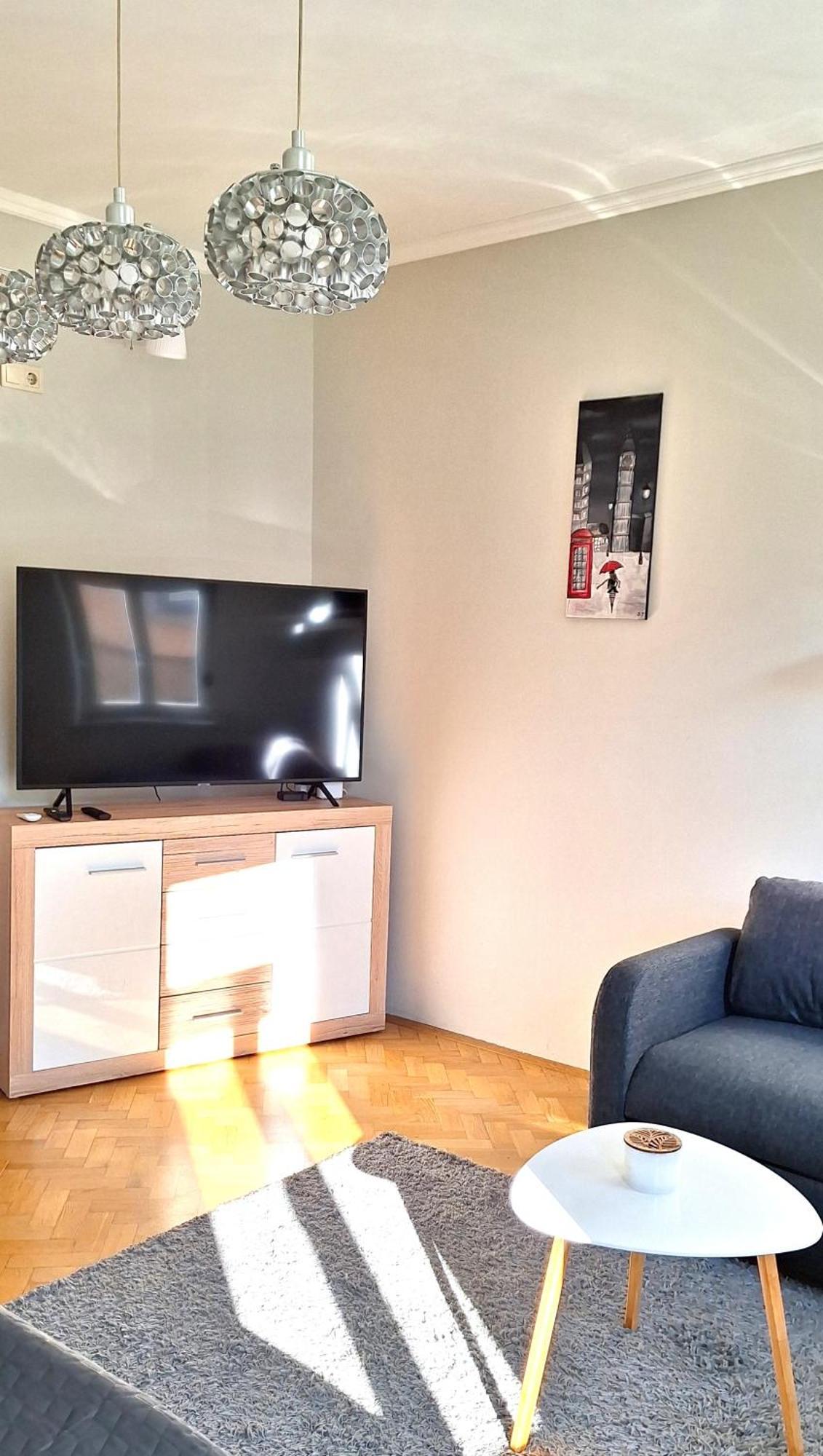 Lena'S Apartman Pecs Exterior photo